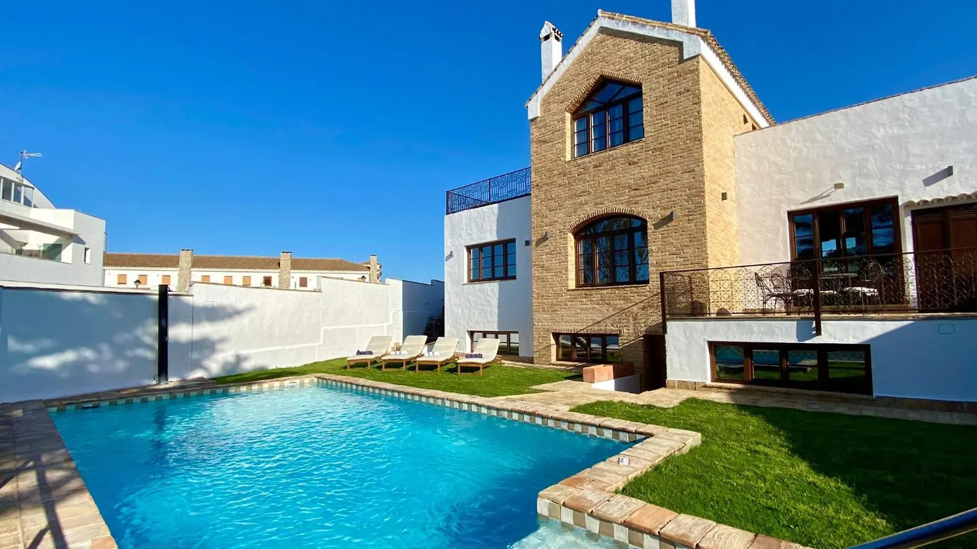 Villa Vihan Cadiz 0*,  Spain